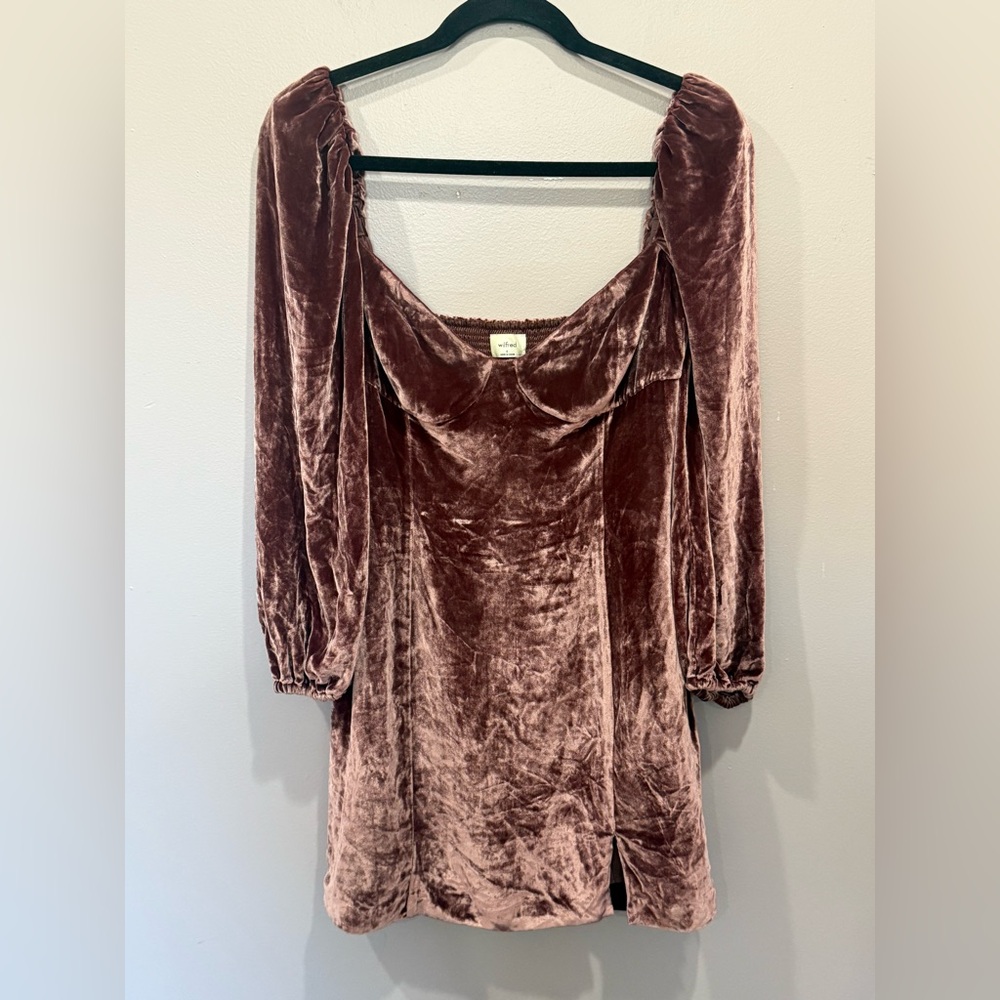Wilfred size 8 Aritzia Velvet Long Sleeve Dress in Mauve